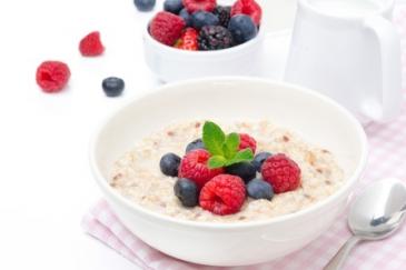 Koolhydraatarm ontbijt Havermout met fruit