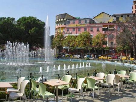 Tirana verrassende reisbestemming Tirana fontijn