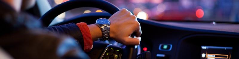 Auto aangereden schadevergoeding Man in auto