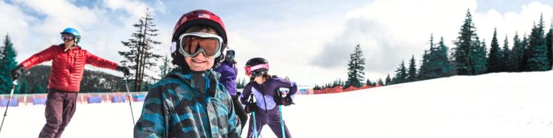 familie op wintersport vakantie