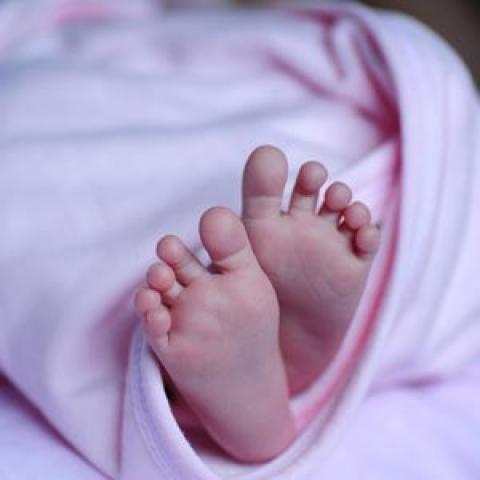 wettelijke eigen bijdrage kraamzorg babyvoetjes