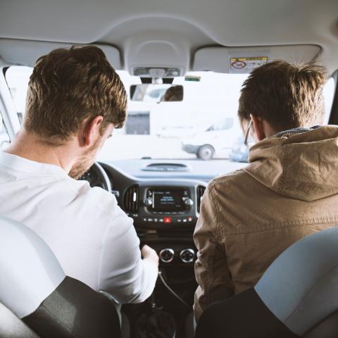 aangereden als passagier passagiers in auto