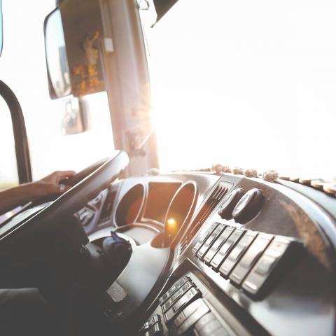 Vrachtauto dode hoek Binnen in een vrachtauto
