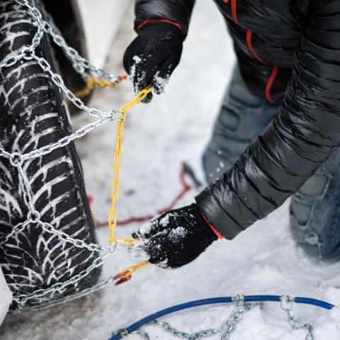 Sneeuwkettingen monteren