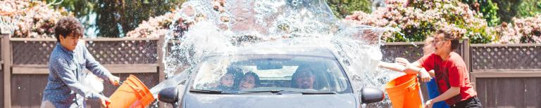 Auto wassen in de zomer Auto wassen in de zomer